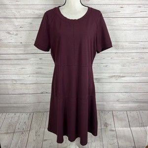 Athleta Women’s En Route Fit & Flare Dress Size XL Maroon Burgundy Short Sleeve
